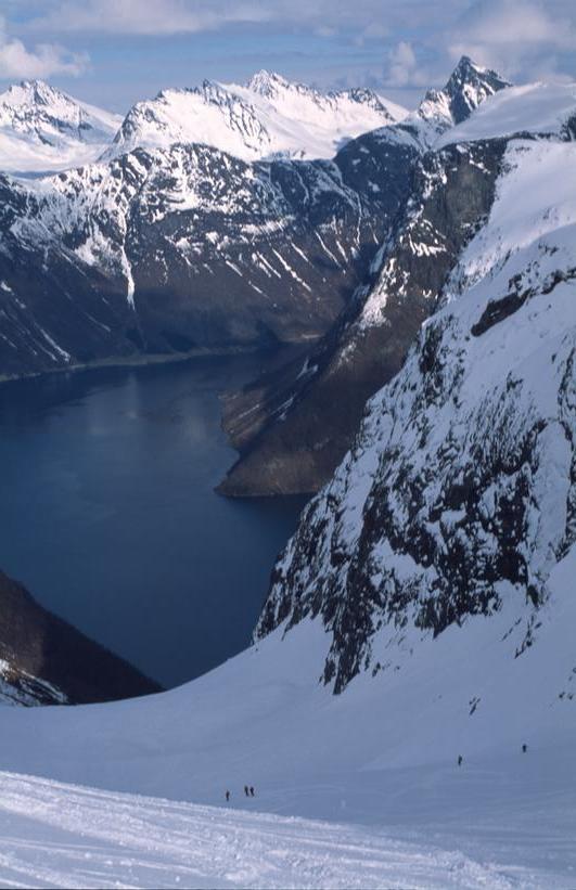 Image paske-2004-04/m_17.jpg